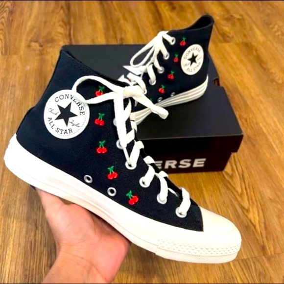 Chuck Taylor All Star Cherries - Picture 1 of 7